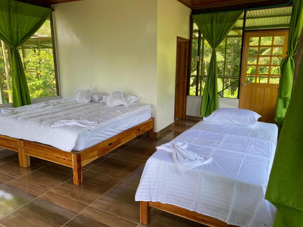 Amazon Acai Lodge Летисия Екстериор снимка