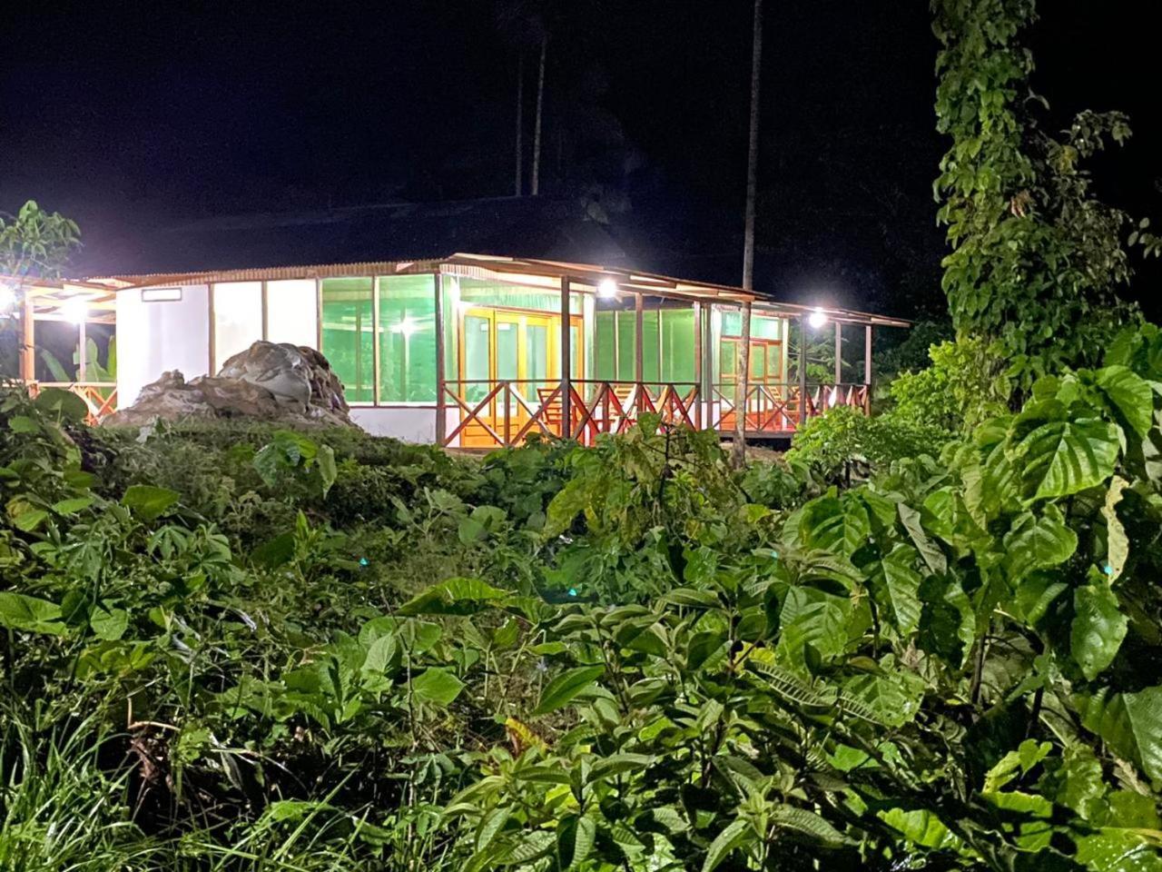 Amazon Acai Lodge Летисия Екстериор снимка