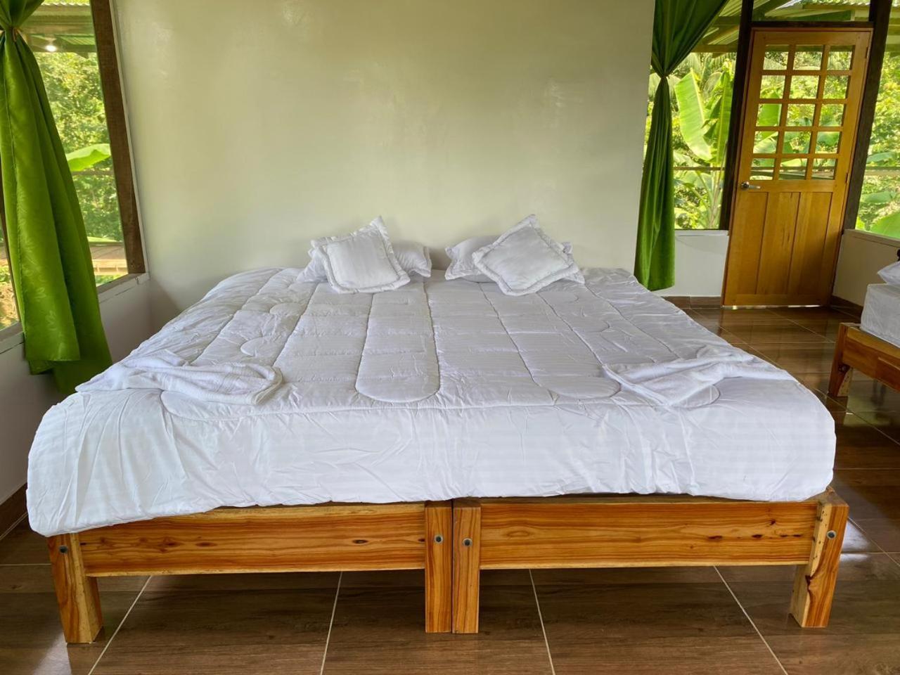 Amazon Acai Lodge Летисия Екстериор снимка