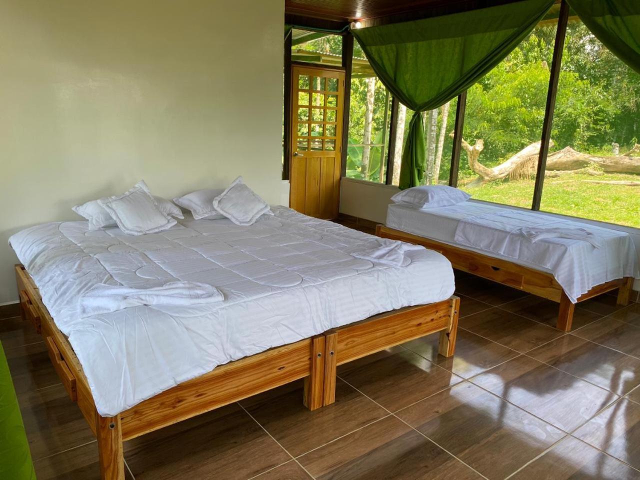 Amazon Acai Lodge Летисия Екстериор снимка